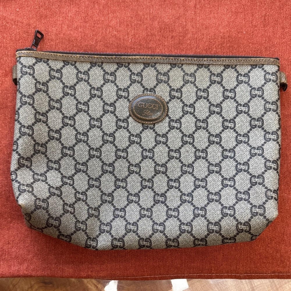 Gucci Plus  Pouch/Clutch Medium Size